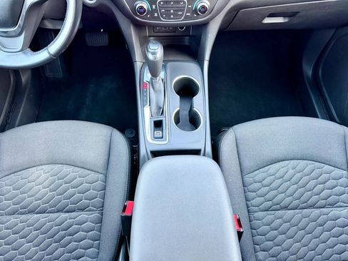 Used 2020 Chevrolet Equinox LT image 25