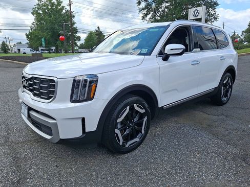 Used 2024 Kia Telluride S w/ S Sunroof Package AWD/4WD image 3