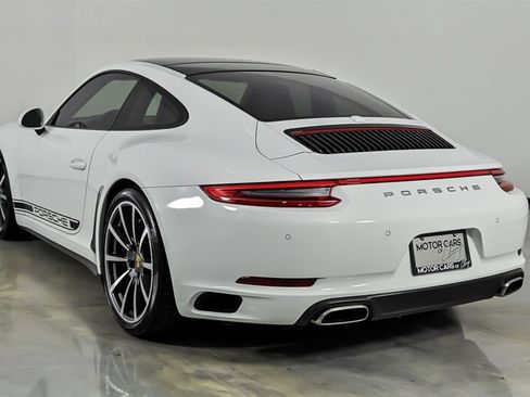 Used 2017 Porsche 911 Carrera 4 AWD/4WD image 8
