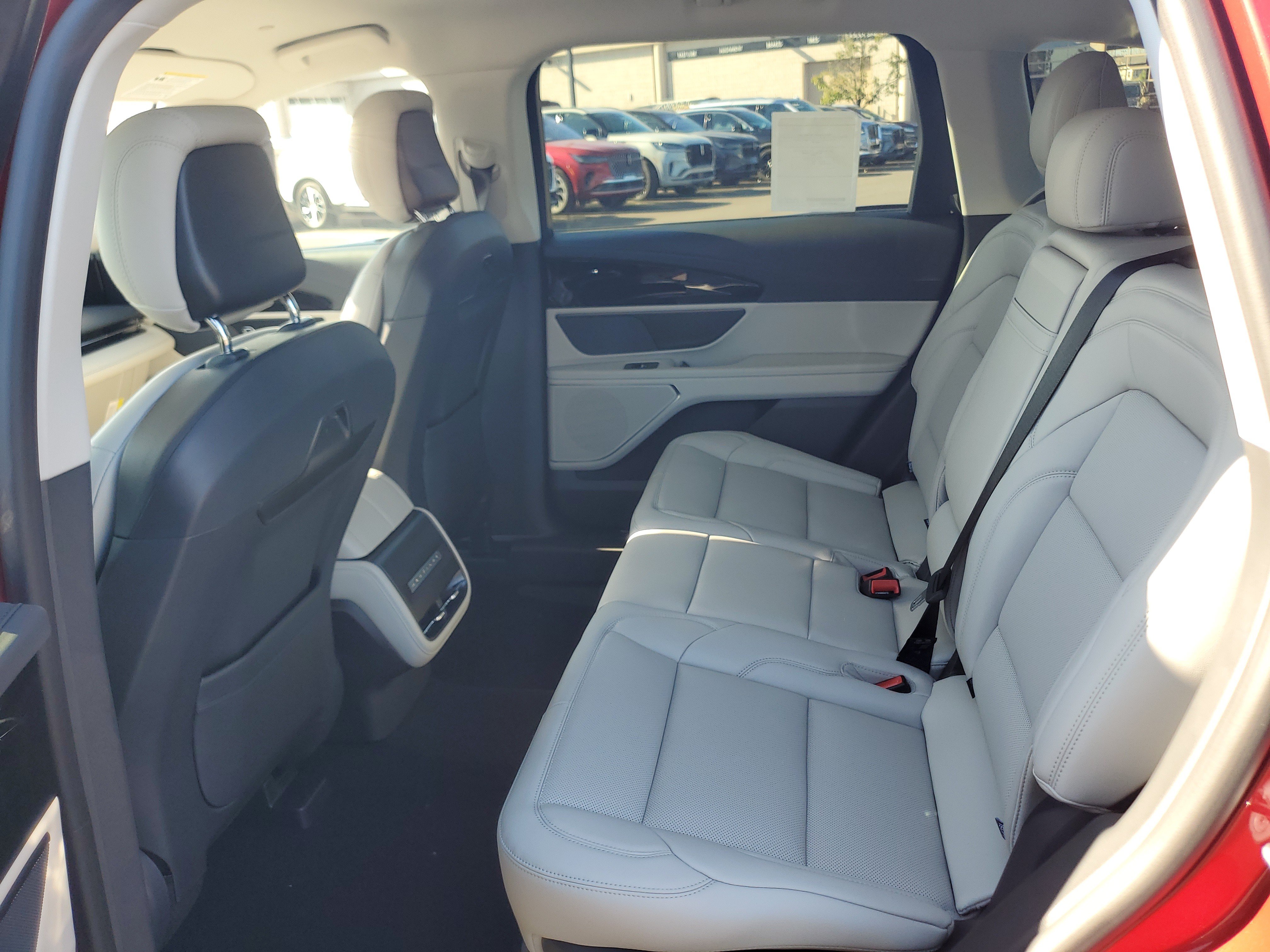 New 2026 Lincoln Nautilus Premier AWD/4WD image 27