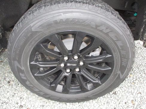 Used 2022 GMC Canyon Elevation w/ Elevation Premium Package image 29