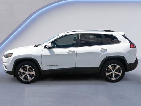 Used 2019 Jeep Cherokee Limited AWD/4WD image 3