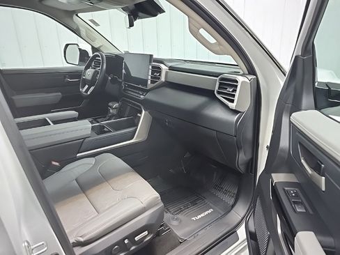 Used 2022 Toyota Tundra Limited image 15