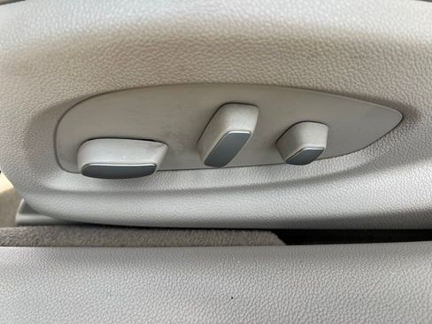 Used 2013 Cadillac XTS Luxury w/ Driver Awareness Package FWD image 27