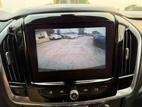 Used 2019 Chevrolet Traverse LT AWD/4WD image 26