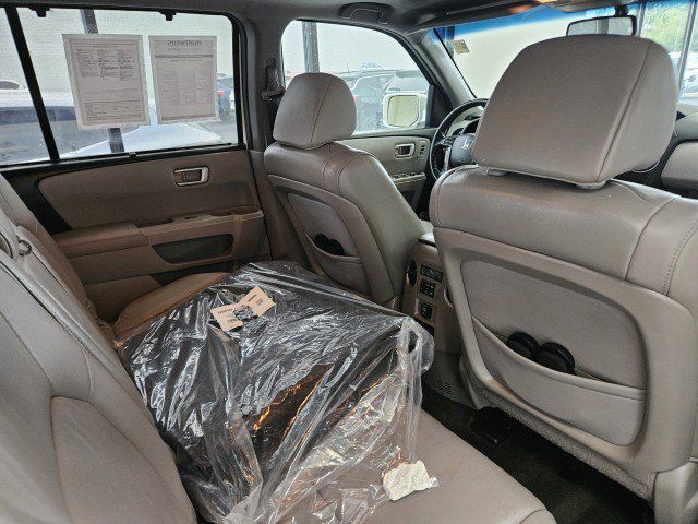 Used 2014 Honda Pilot Touring image 14