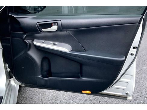 Used 2012 Toyota Camry SE image 24