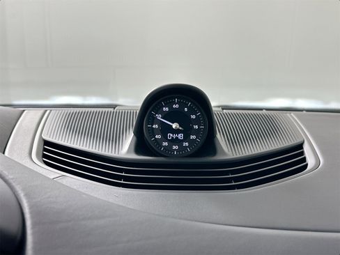 Certified 2024 Porsche Taycan GTS image 24