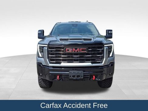 Used 2025 GMC Sierra 2500 AT4X AWD/4WD image 3