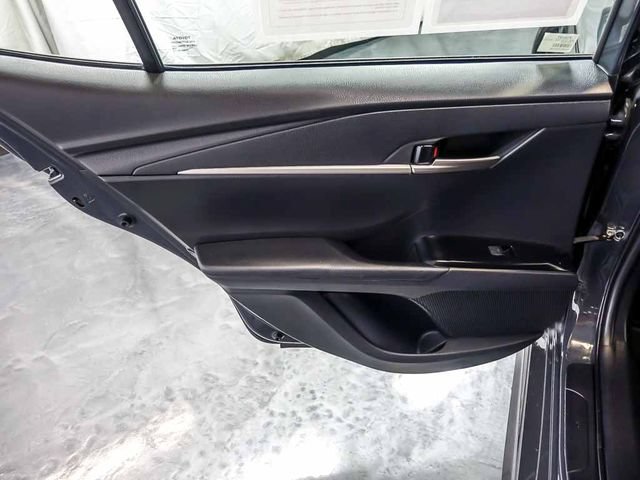 Used 2025 Toyota Camry SE FWD image 25