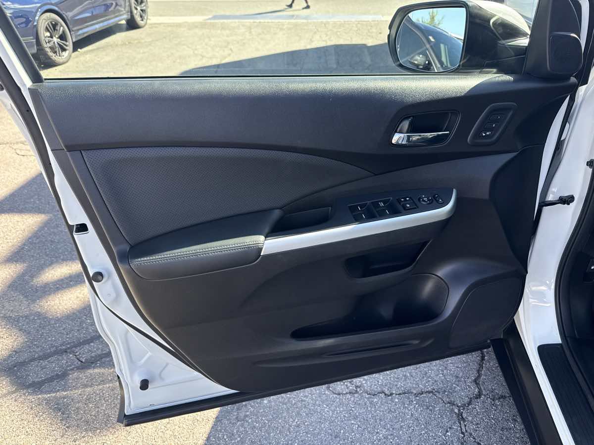 Used 2016 Honda CR-V Touring image 11