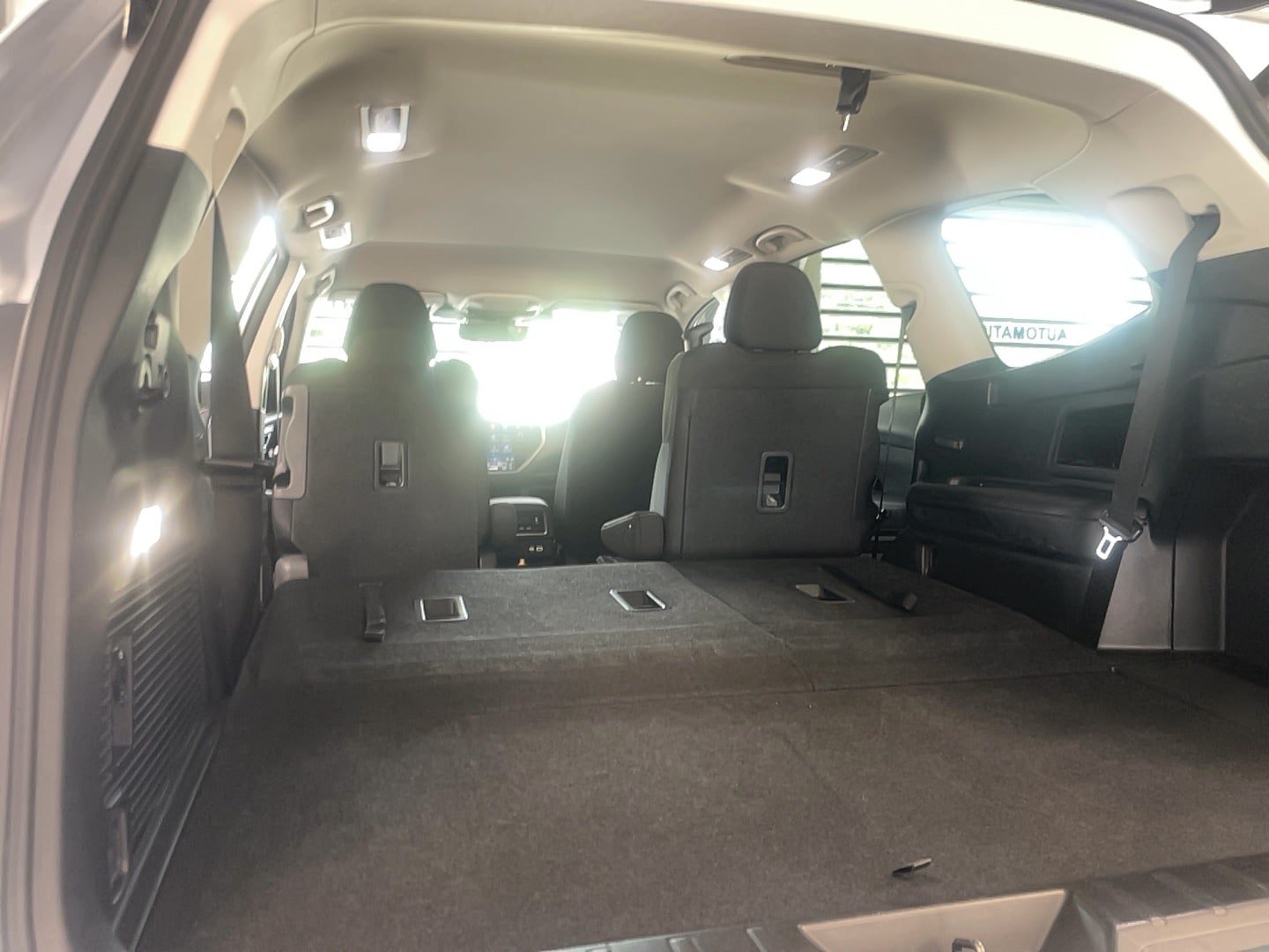Used 2025 Subaru Ascent Premium AWD/4WD image 13