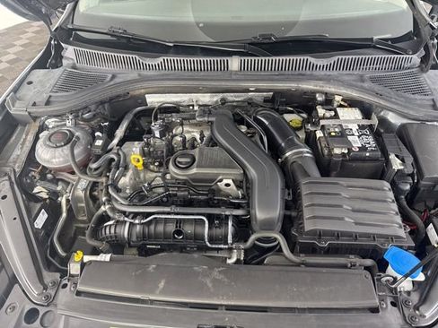 Used 2024 Volkswagen Jetta SE image 31