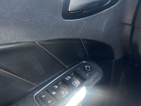 Used 2018 Dodge Charger R/T image 12