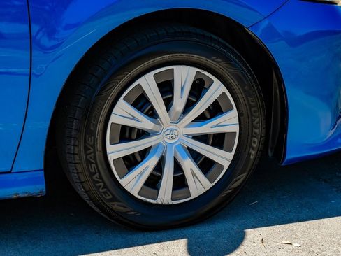 Used 2020 Toyota Camry LE image 60