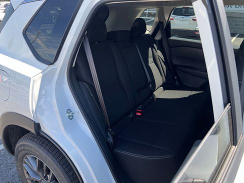 Used 2024 Nissan Rogue S FWD image 34