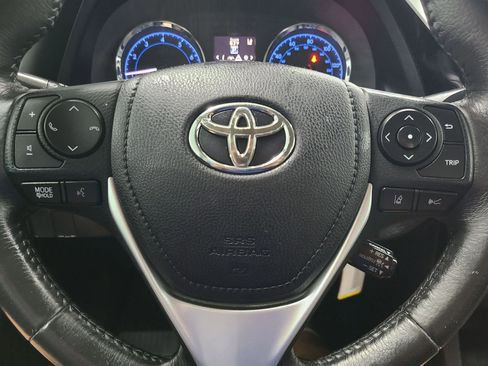 Used 2018 Toyota Corolla SE FWD image 27