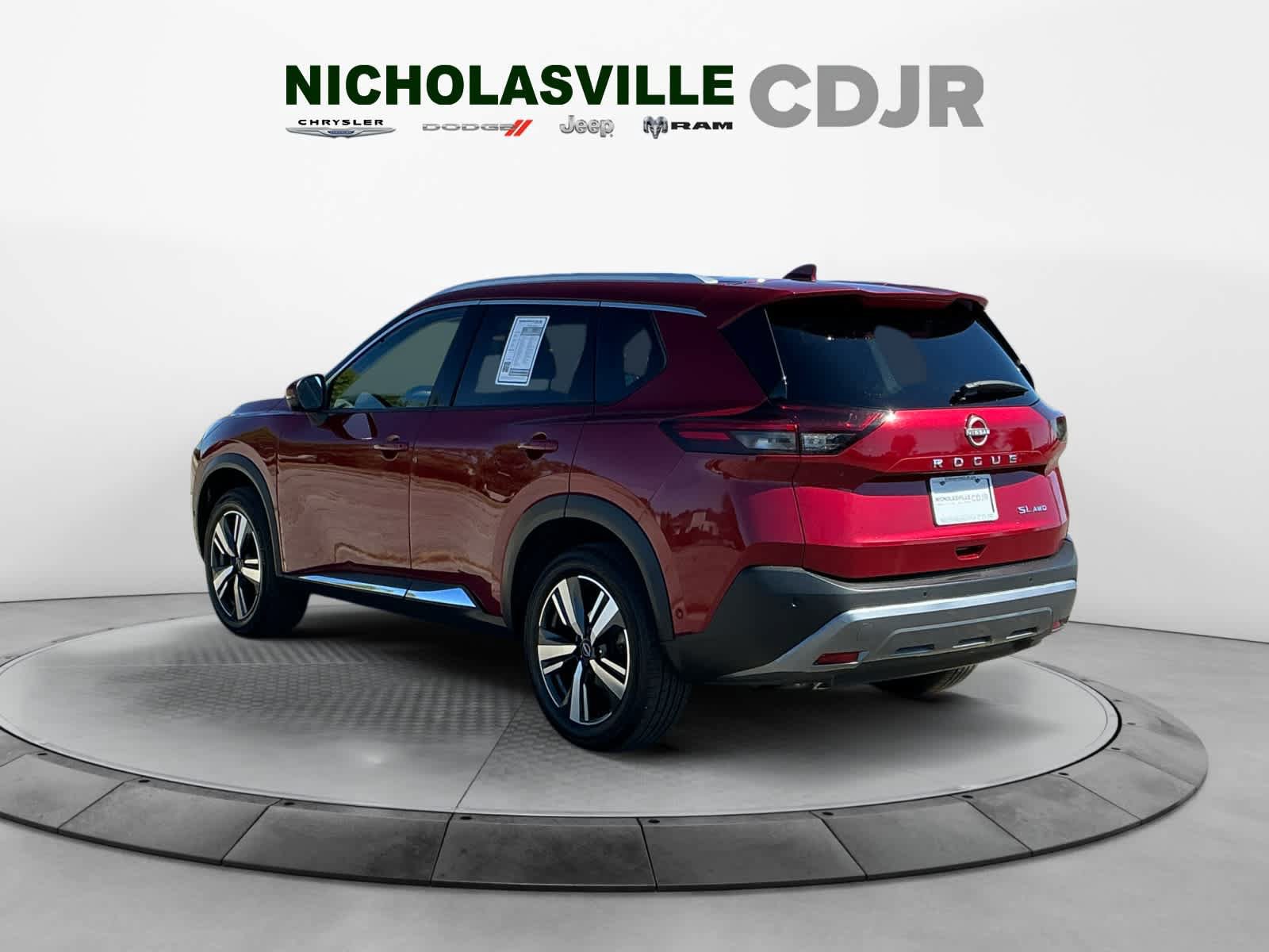 Used 2023 Nissan Rogue SL w/ SL Premium Package AWD/4WD image 3