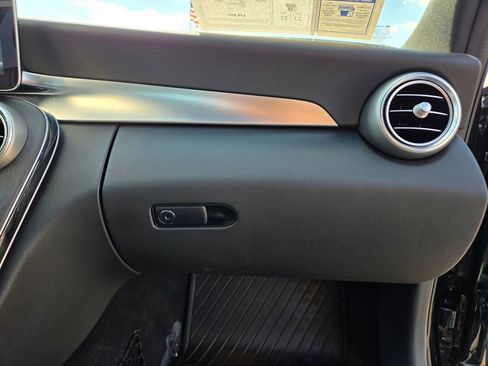 Used 2021 Mercedes-Benz C 300 4MATIC Sedan image 48