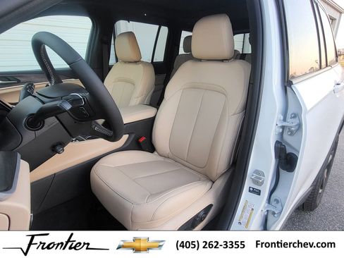 New 2025 Jeep Grand Cherokee Limited w/ Luxury Tech Group II image 14