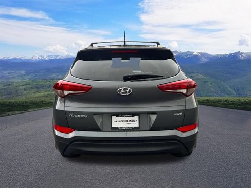 Used 2017 Hyundai Tucson SE w/ SE Popular Package 02 AWD/4WD image 4