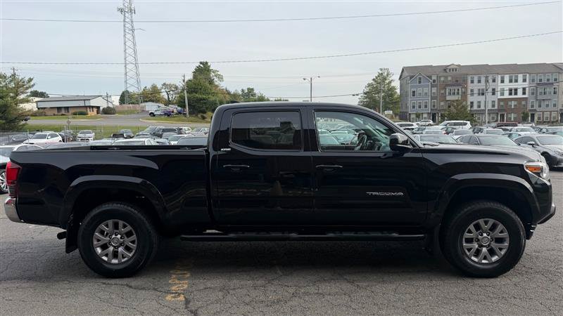 Used 2019 Toyota Tacoma SR5 AWD/4WD image 4