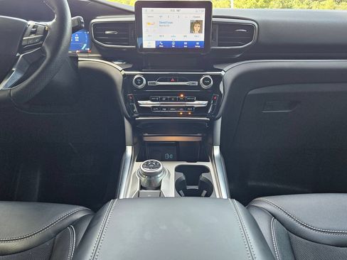 Used 2022 Ford Explorer ST AWD/4WD image 10