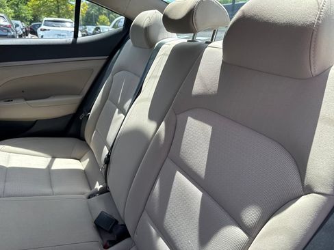 Used 2018 Hyundai Elantra Value Edition FWD image 13