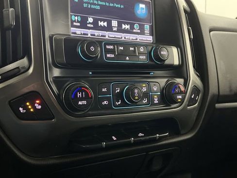 Used 2018 Chevrolet Silverado 1500 LT w/ All Star Edition image 16