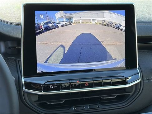 New 2026 Jeep Compass Latitude image 19