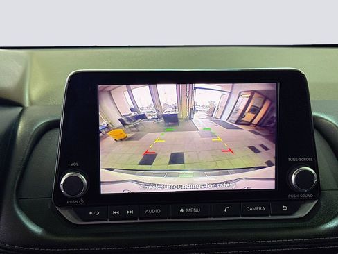 Used 2022 Nissan Rogue SV image 27