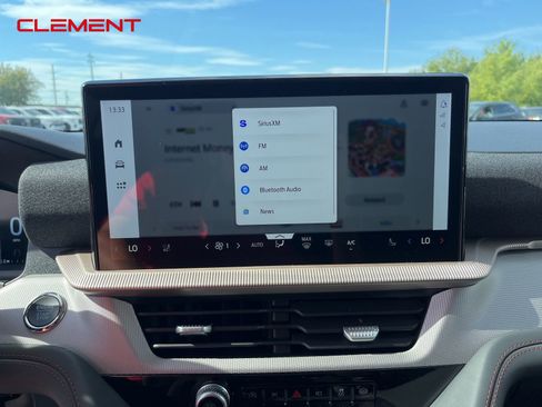 New 2025 Ford Explorer Active w/ Active Comfort Package image 18