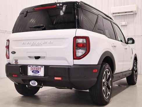 Certified 2022 Ford Bronco Sport Outer Banks w/ Tech Package AWD/4WD image 10