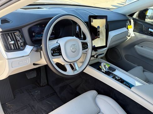 New 2026 Volvo XC60 T8 Ultra w/ Protection Package Premier image 14