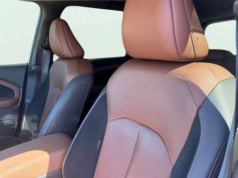 Certified 2025 Subaru Forester Touring AWD/4WD image 13