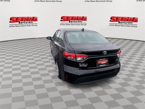 Used 2025 Toyota Corolla LE image 8