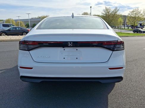 Certified 2023 Honda Accord EX image 5