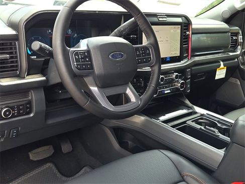 New 2025 Ford F250 Lariat w/ Lariat Ultimate Package image 16