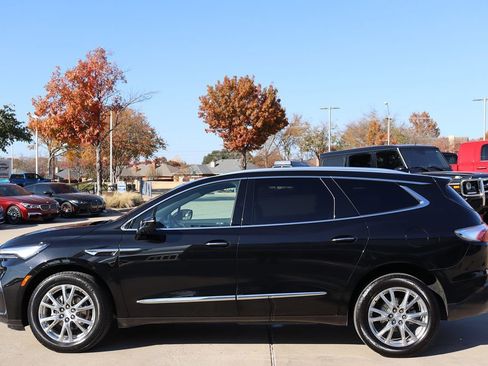 Used 2022 Buick Enclave Premium w/ Experience Buick Package image 6