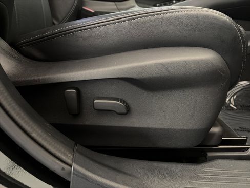 Used 2023 Subaru Outback Touring XT w/ Tech Package 3 AWD/4WD image 32