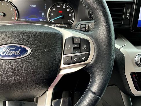 Used 2023 Ford Explorer XLT image 19