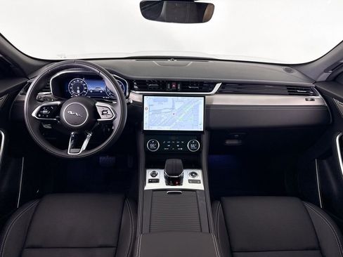 Used 2025 Jaguar F-PACE R-Dynamic S image 9
