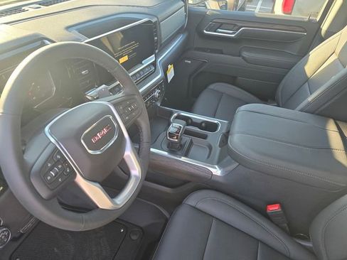 New 2026 GMC Sierra 1500 SLT image 18