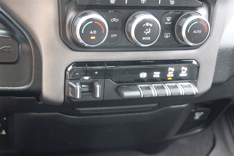 Used 2020 RAM 2500 Big Horn w/ Level 2 Equipment Group AWD/4WD image 17