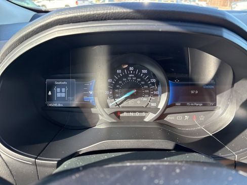 Used 2023 Ford Edge SE image 6