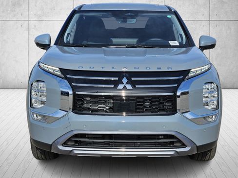 New 2026 Mitsubishi Outlander FWD image 2