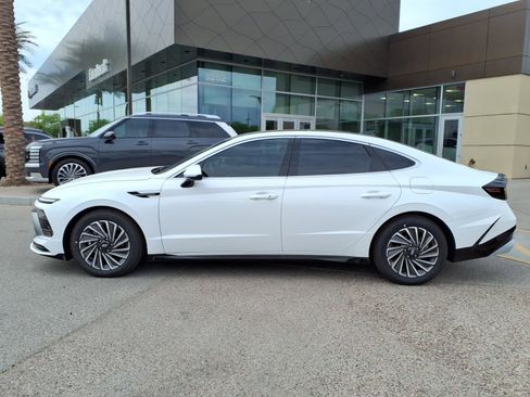 New 2026 Hyundai Sonata SEL FWD image 3