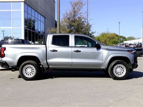 Used 2024 Chevrolet Colorado W/T w/ WT Convenience Package II image 4