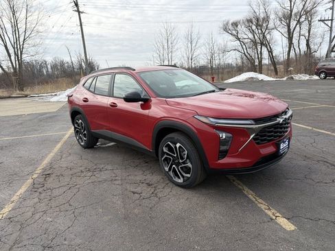 New 2026 Chevrolet Trax RS w/ Driver Confidence Package image 3