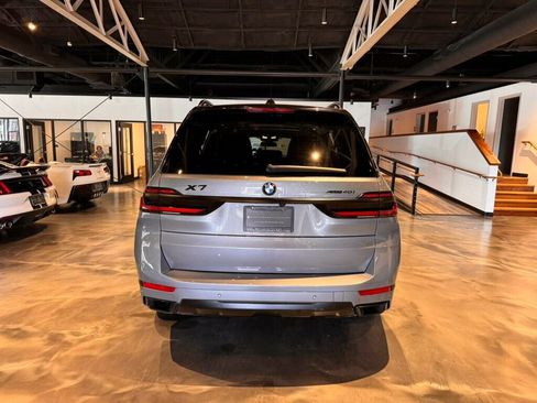 Used 2024 BMW X7 xDrive40i w/ Premium Package image 4